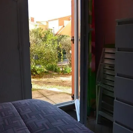 4 Pers En Rdj, 1 Chambre, Terrasse + Parking, Proche Plage - Ref Qso172 Agde